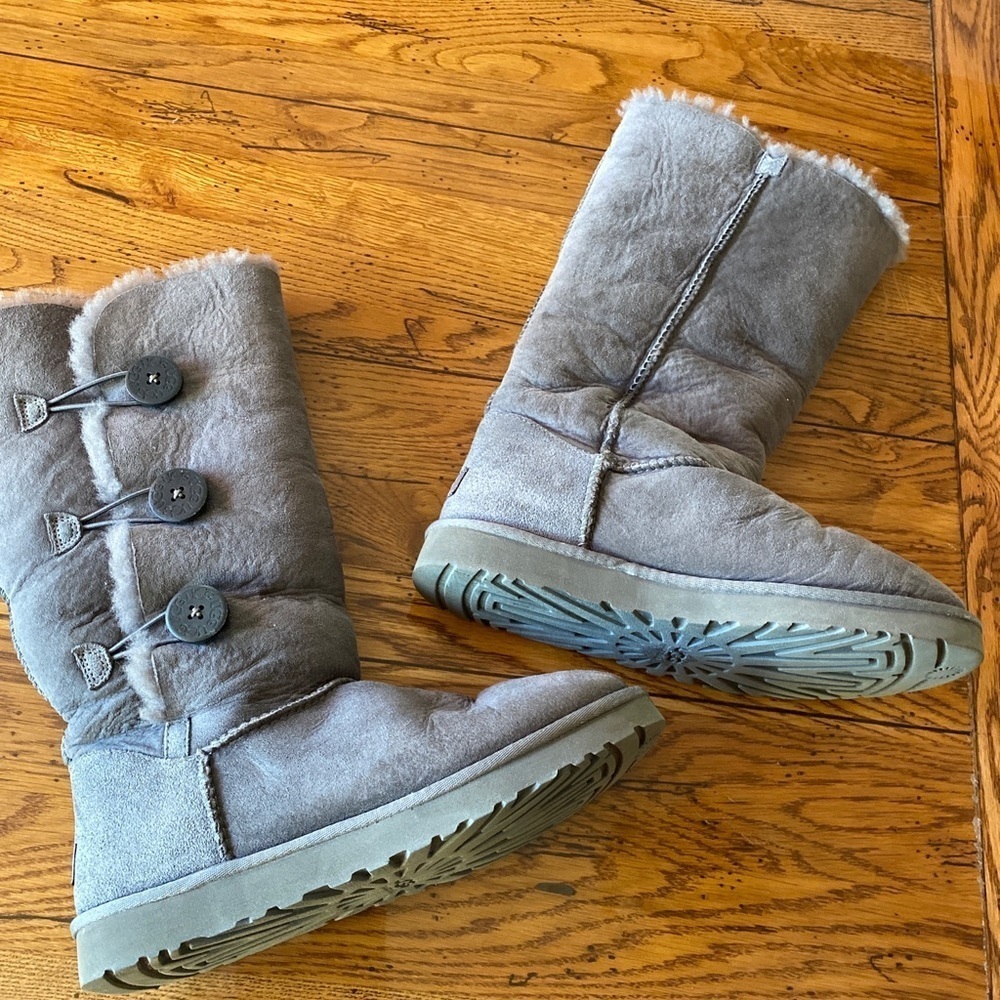 Womens UGG Australia Tall Bailey Boots Sz3 Grey